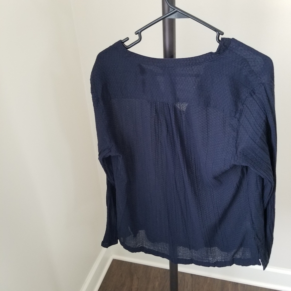 Navy Eddie Bauer Top - Worn Once - Sz Large - Picture 2 of 11